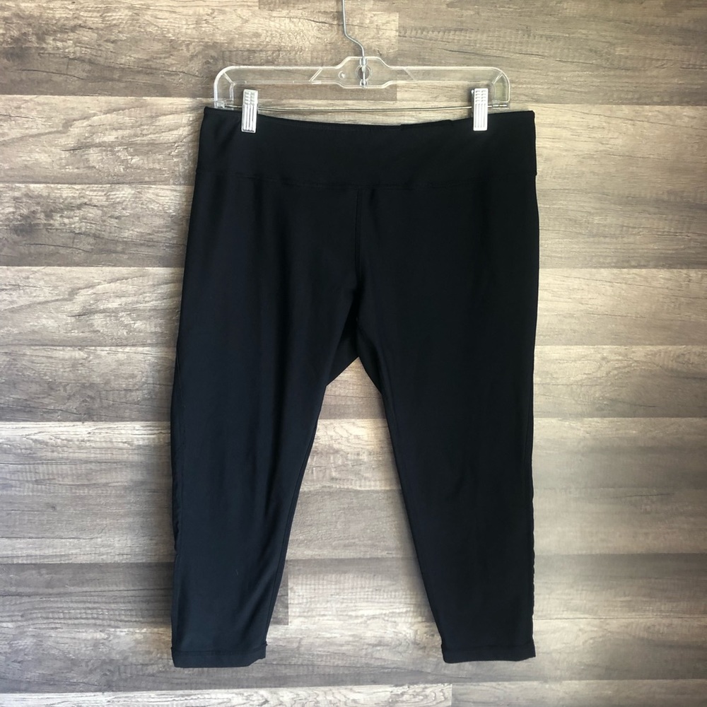 Zella Black Cropped Leggings L